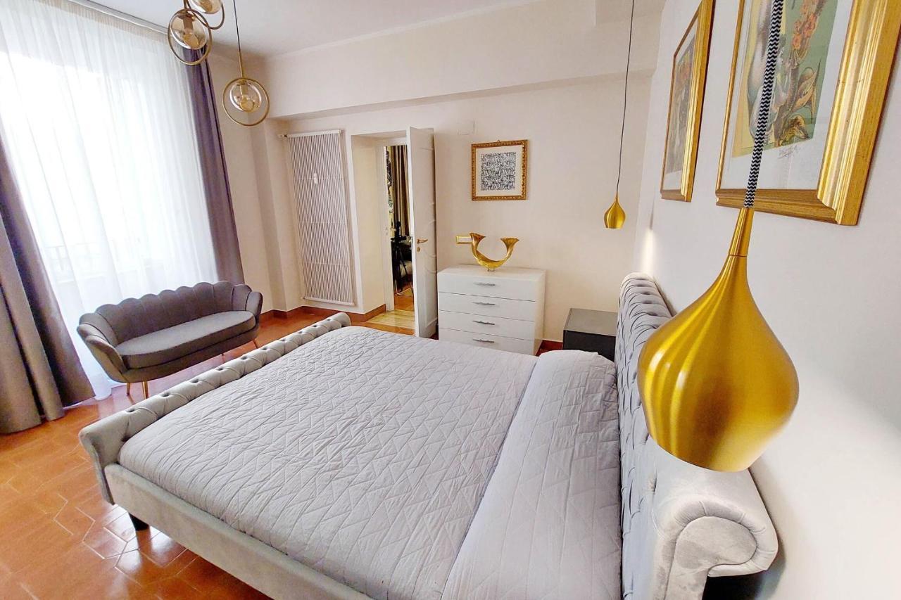Luxury Di San Giacomo Apartment Рим Екстериор снимка